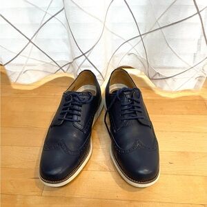 Cole Haan men’s Navy Leather, size 8
